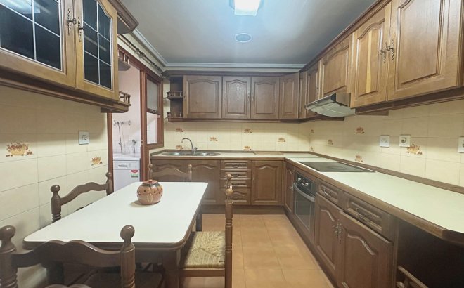 Resale - Apartment -
Torrevieja - Centro