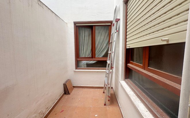 Resale - Apartment -
Torrevieja - Centro