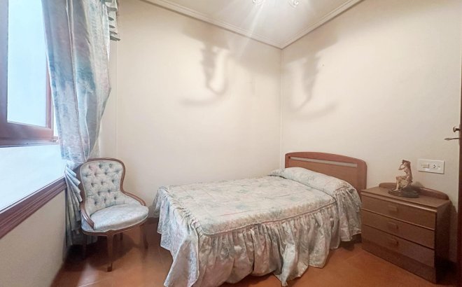 Resale - Apartment -
Torrevieja - Centro