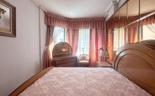 Resale - Apartment -
Torrevieja - Centro