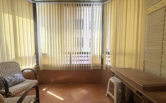 Resale - Apartment -
Torrevieja - Centro