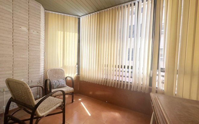 Resale - Apartment -
Torrevieja - Centro