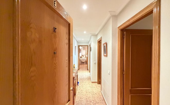 Resale - Apartment -
Torrevieja - Playa del Cura