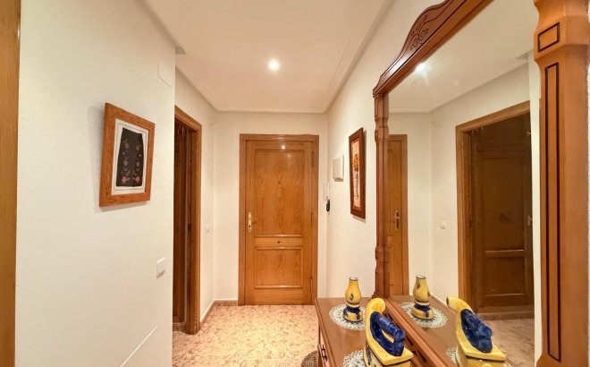 Resale - Apartment -
Torrevieja - Playa del Cura