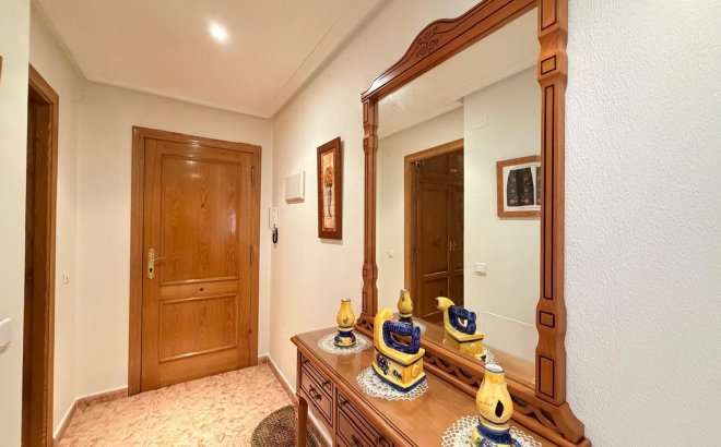 Resale - Apartment -
Torrevieja - Playa del Cura