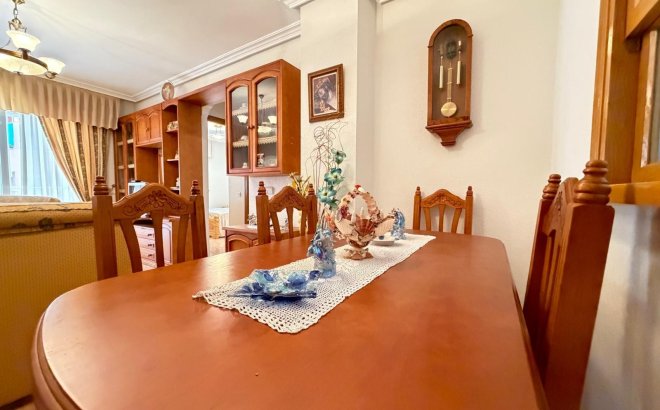Resale - Apartment -
Torrevieja - Playa del Cura