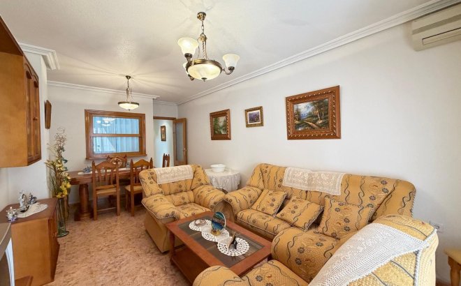 Resale - Apartment -
Torrevieja - Playa del Cura