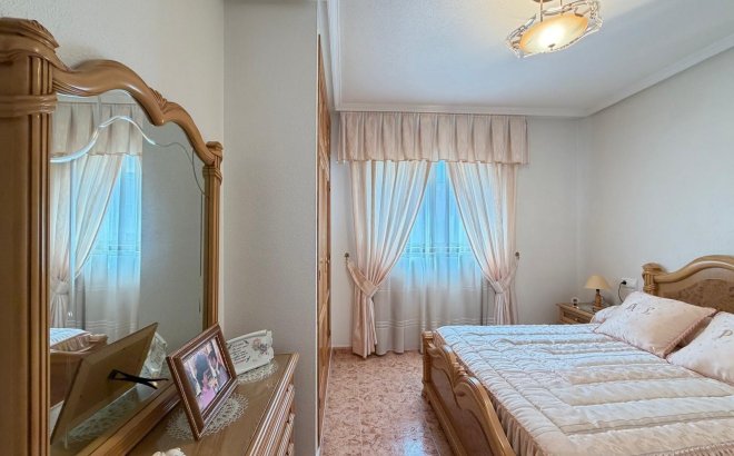 Resale - Apartment -
Torrevieja - Playa del Cura