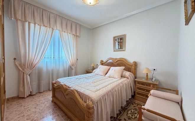 Resale - Apartment -
Torrevieja - Playa del Cura