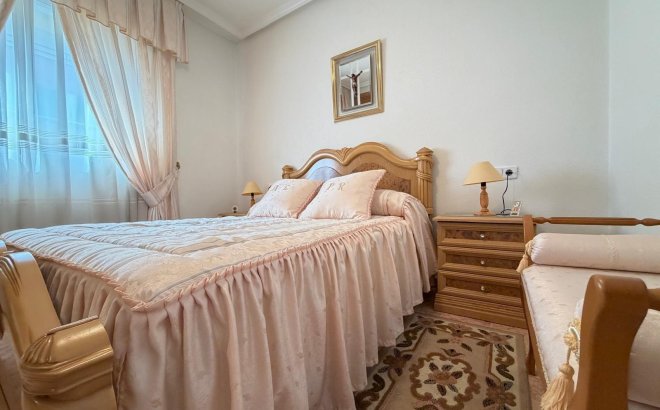 Resale - Apartment -
Torrevieja - Playa del Cura