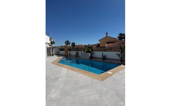 Resale - Villa -
Ciudad Quesada - La Marquesa