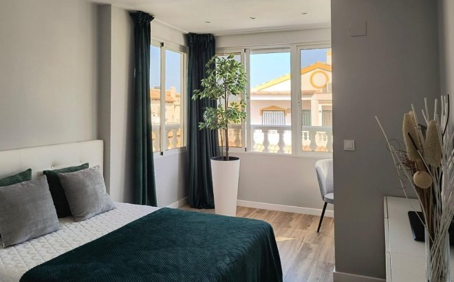 Revente - Town House -
Orihuela Costa - Los Balcones