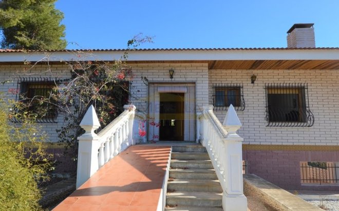 Resale - Villa -
Campoamor - Costa Blanca