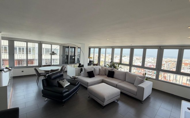 Resale - Apartment -
Torrevieja - Acequion