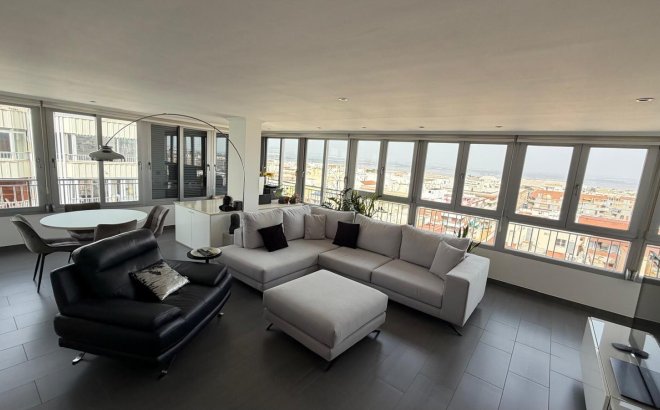 Resale - Apartment -
Torrevieja - Acequion