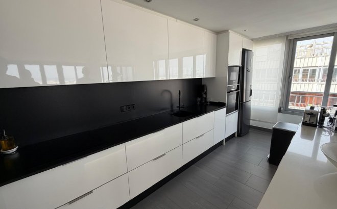Resale - Apartment -
Torrevieja - Acequion