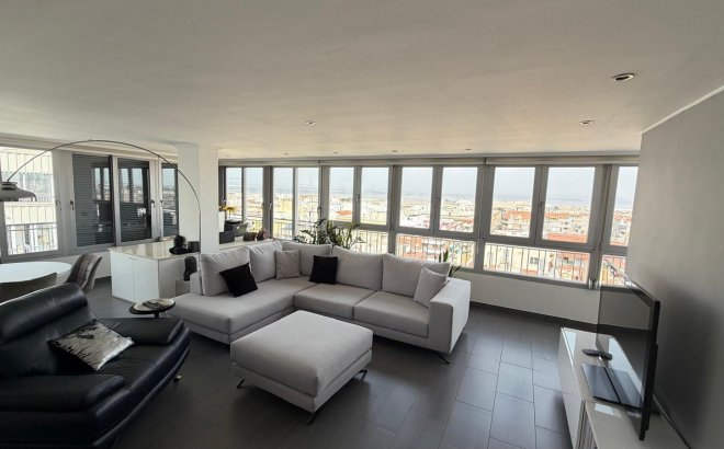 Resale - Apartment -
Torrevieja - Acequion