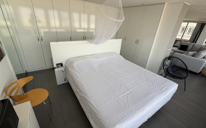 Resale - Apartment -
Torrevieja - Acequion