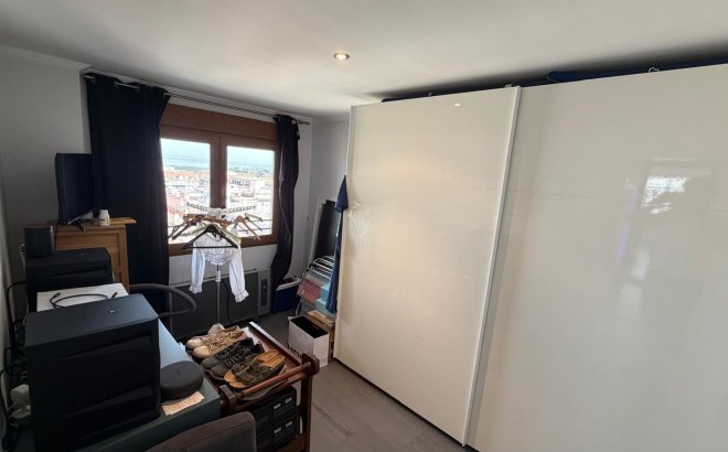 Resale - Apartment -
Torrevieja - Acequion