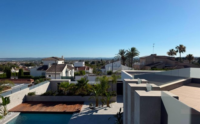 Resale - Villa -
Ciudad Quesada - Centro De La Ciudad Quesada