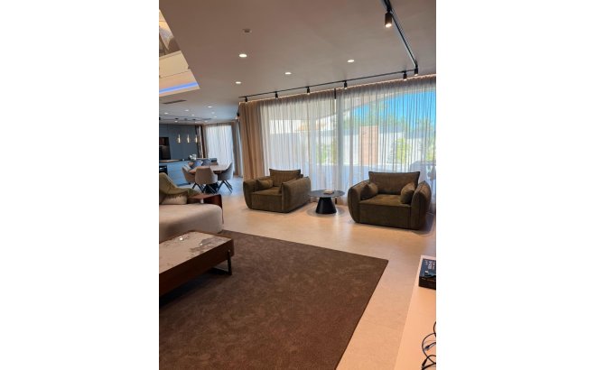 Resale - Villa -
Ciudad Quesada - Centro De La Ciudad Quesada