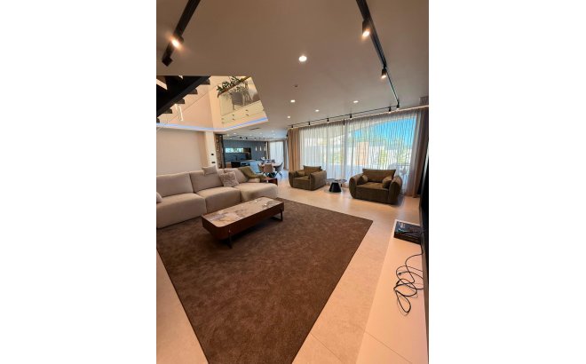 Resale - Villa -
Ciudad Quesada - Centro De La Ciudad Quesada