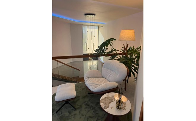 Resale - Villa -
Ciudad Quesada - Centro De La Ciudad Quesada