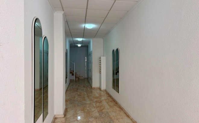 Herverkoop - Penthouse -
Torrevieja - Playa del Cura