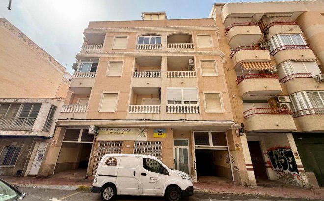 Herverkoop - Penthouse -
Torrevieja - Playa del Cura