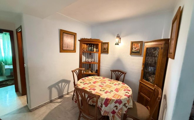 Herverkoop - Appartement -
Torrevieja - Playa de los Locos