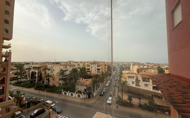 Herverkoop - Appartement -
Torrevieja - Playa de los Locos