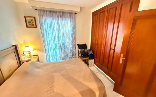 Herverkoop - Appartement -
Torrevieja - Playa de los Locos