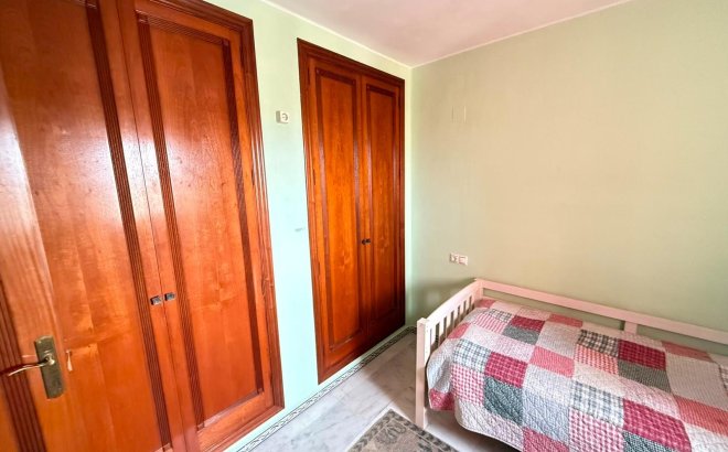 Herverkoop - Appartement -
Torrevieja - Playa de los Locos