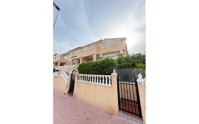 Herverkoop - Appartement -
Torrevieja - Centro