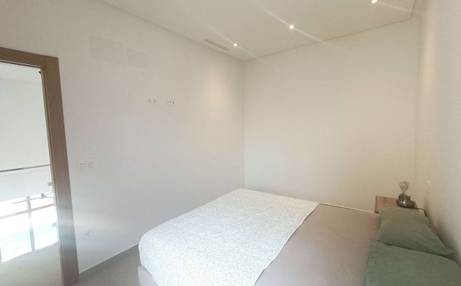 Herverkoop - Villa -
Benijofar - Costa Blanca