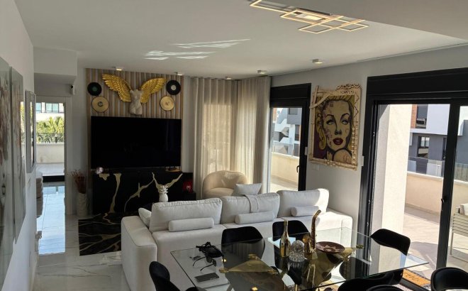 Herverkoop - Penthouse -
Los Almendros (Orihuela-Costa) - Costa Blanca