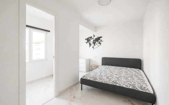 Herverkoop - Appartement -
Torrevieja - Costa Blanca
