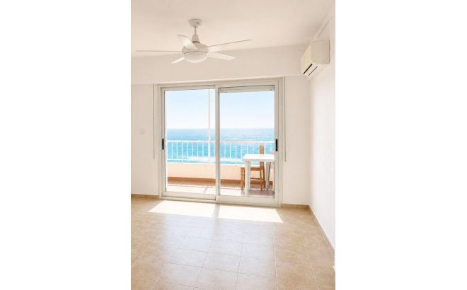 Herverkoop - Appartement -
Torrevieja - Playa del Cura