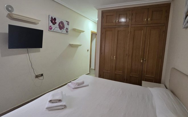 Herverkoop - Appartement -
Torrevieja - PARQUE DE LAS NACIONES