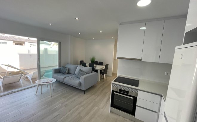 Resale - Bungalow -
Orihuela Costa - La Regia