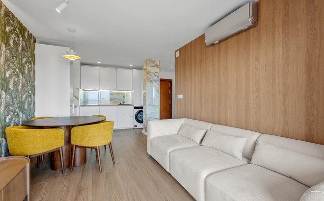 Resale - Apartment -
Torrevieja - Costa Blanca