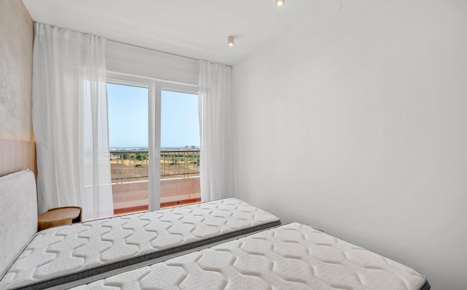 Resale - Apartment -
Torrevieja - Costa Blanca