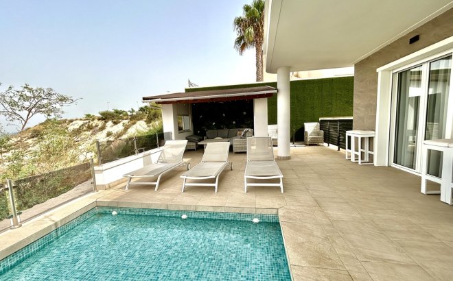 Resale - Villa -
Ciudad Quesada - Costa Blanca