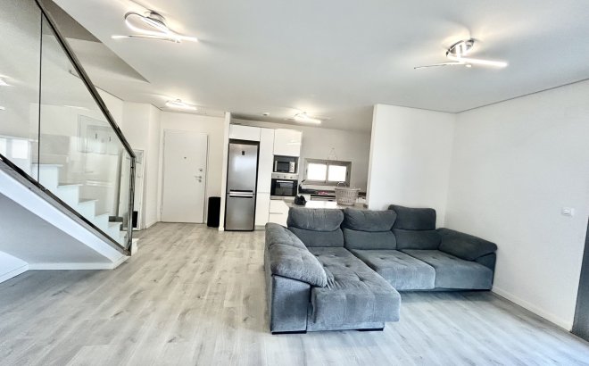Resale - Penthouse -
Los Dolses - Inland