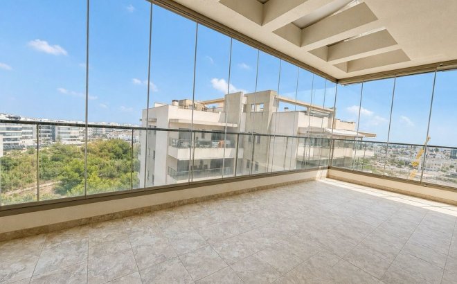 Resale - Penthouse -
Los Dolses - Inland