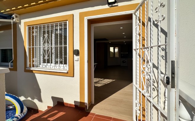 Resale - Apartment -
Orihuela Costa - Costa Blanca