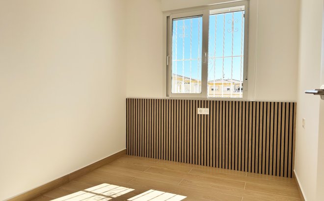 Resale - Apartment -
Orihuela Costa - Costa Blanca