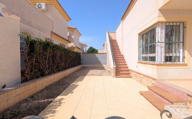Resale - Villa -
Lo Crispin - Inland