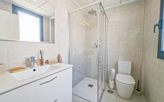 Revente - Villa -
Villamartin - Costa Blanca