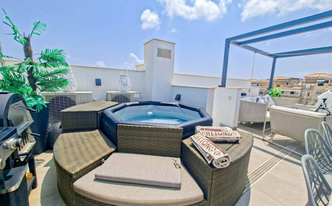 Revente - Villa -
Villamartin - Costa Blanca